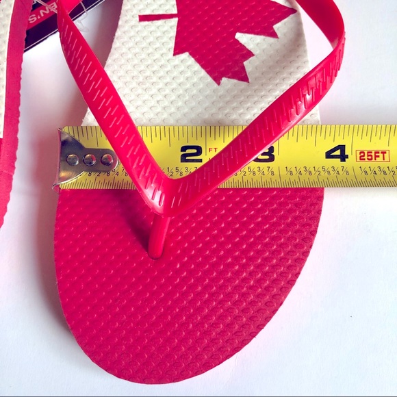 Canadian Flip Flop Sandals Flag Red Medium Women’s NEW - Picture 5 of 9